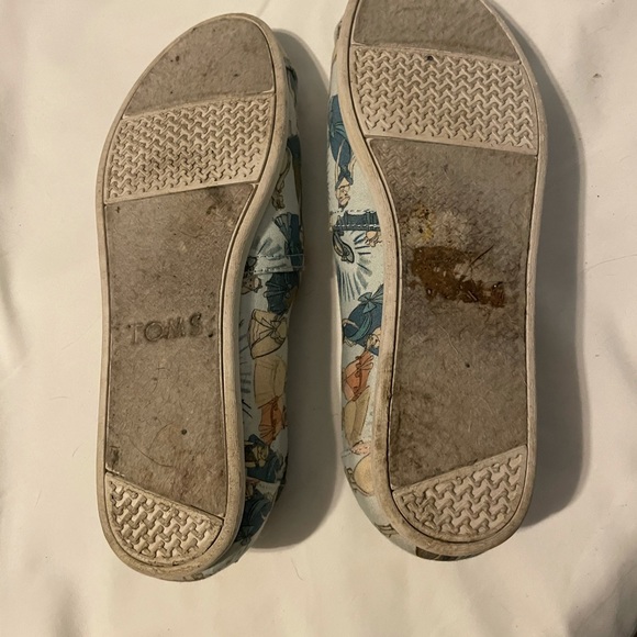 Disney x Toms Cinderella Slip On - Picture 9 of 9